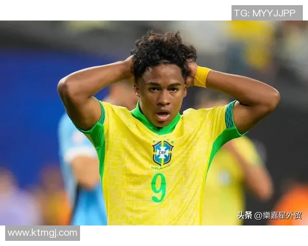 21岁足球新星崛起盘点今年最具潜力的年轻球员与他们的辉煌成就